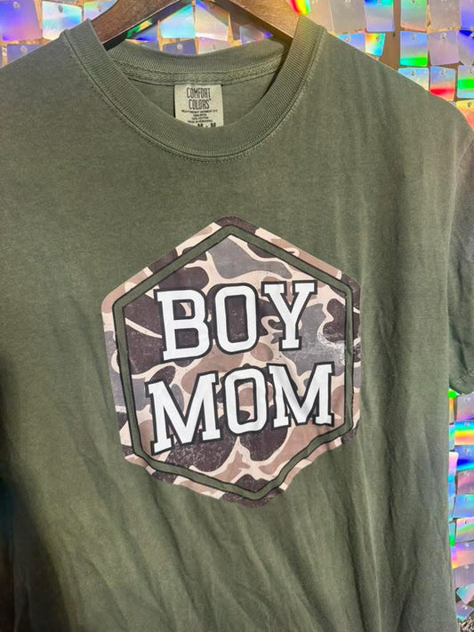 boy mom comfort colors size M