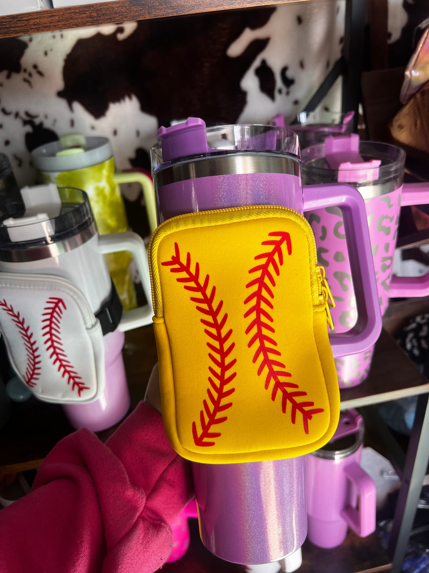 Softball: cup pouch