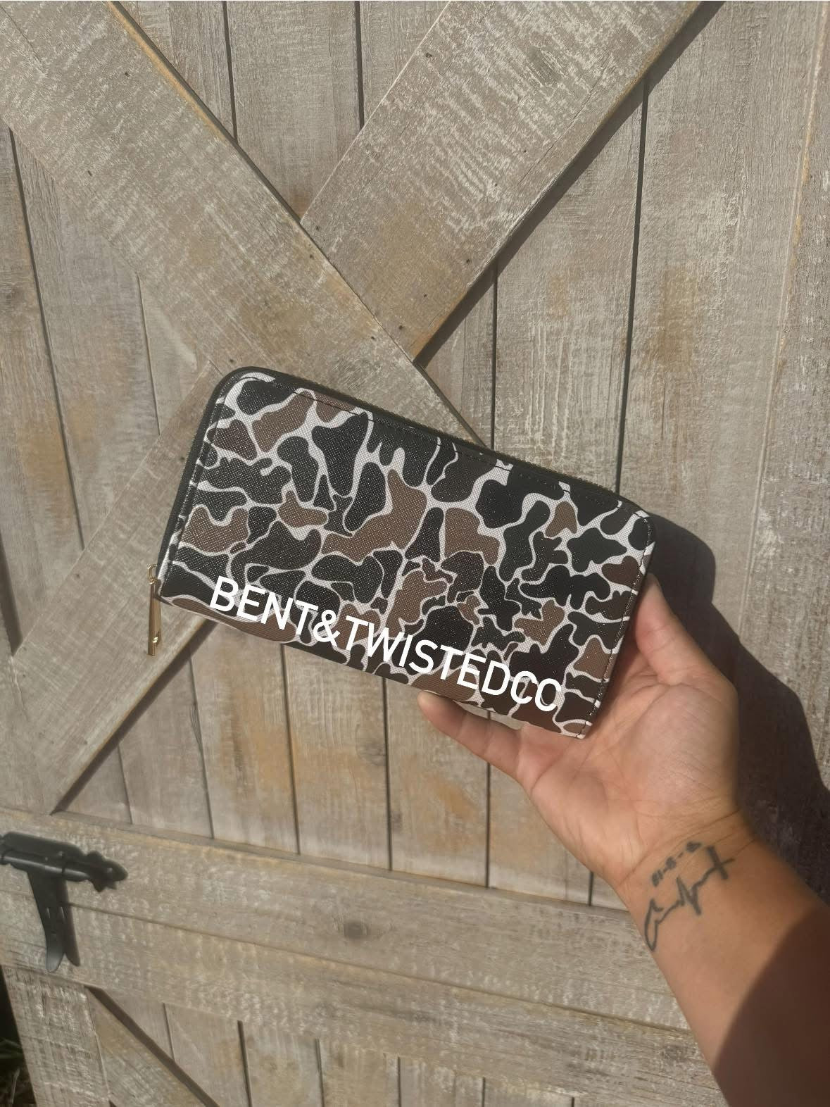 viral camo wallet