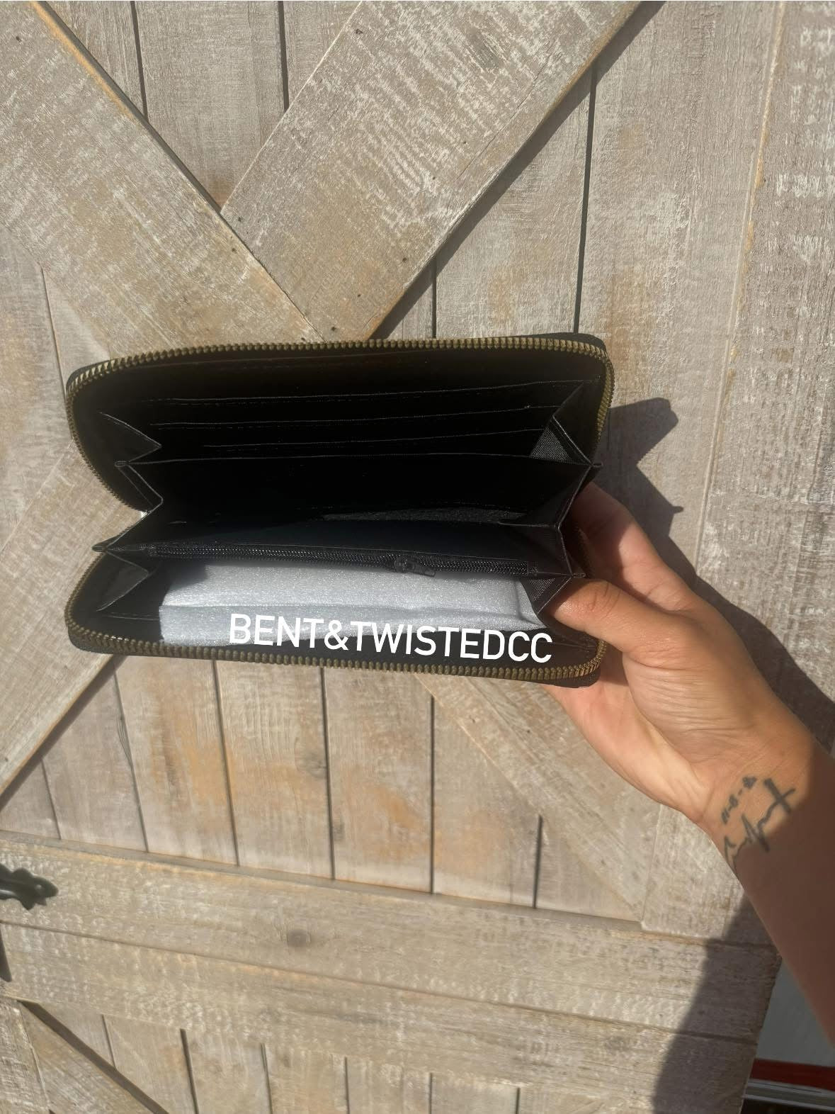 viral camo wallet